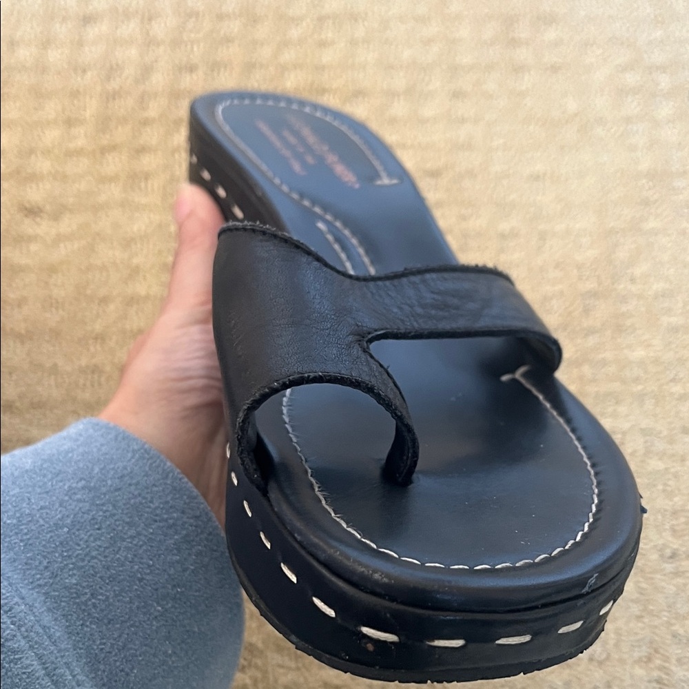 Donald J. Pliner Black Leather Wedge Thong Sandals - Picture 4 of 12